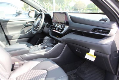 2026 Toyota Highlander XSE