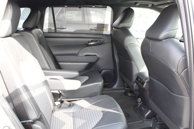 2026 Toyota Highlander XSE
