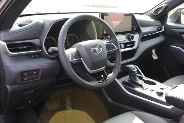 2026 Toyota Highlander XSE