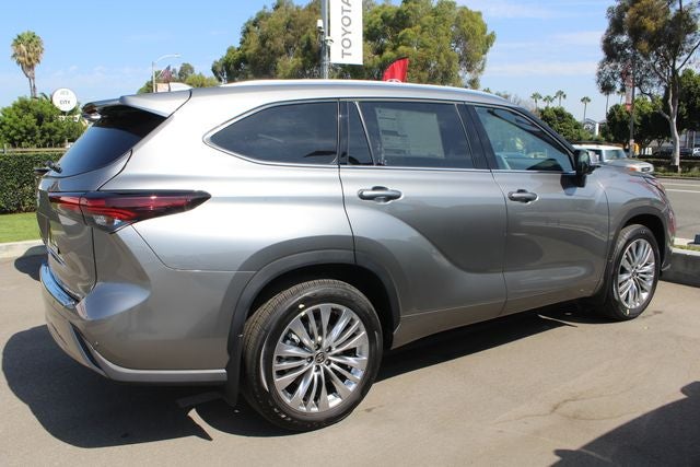 2026 Toyota Highlander Platinum