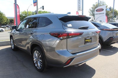 2026 Toyota Highlander Platinum