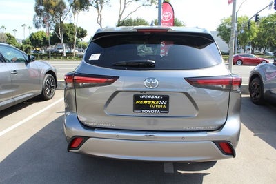 2026 Toyota Highlander Platinum
