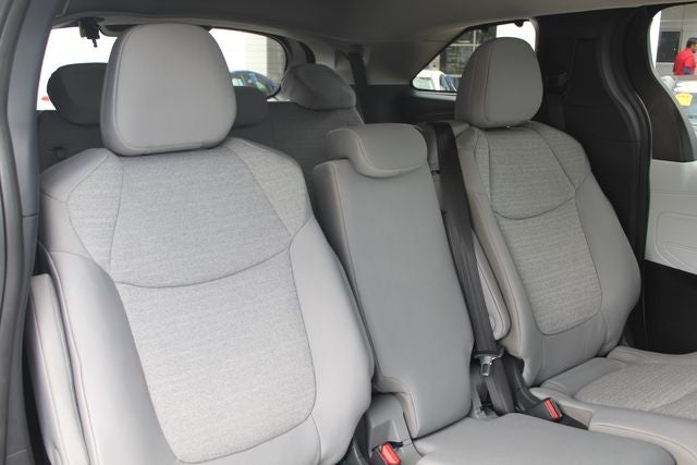 2026 Toyota Sienna LE 8 Passenger