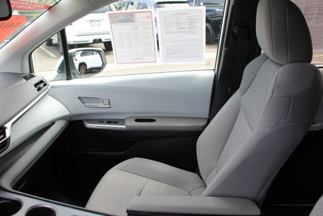2026 Toyota Sienna LE 8 Passenger