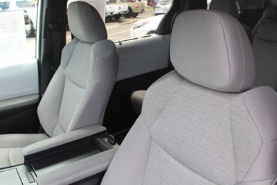2026 Toyota Sienna LE 8 Passenger