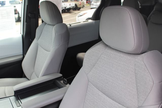 2026 Toyota Sienna LE 8 Passenger