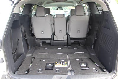 2026 Toyota Sienna LE 8 Passenger