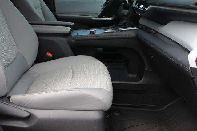 2026 Toyota Sienna LE 8 Passenger