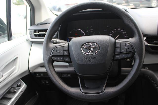 2026 Toyota Sienna LE 8 Passenger