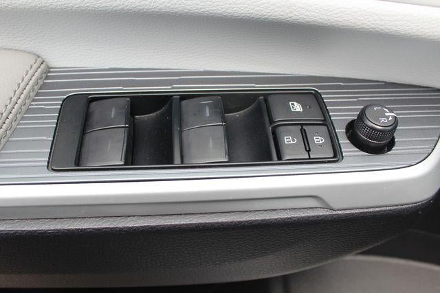 2026 Toyota Sienna LE 8 Passenger