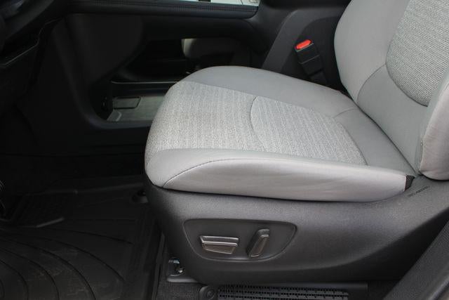 2026 Toyota Sienna LE 8 Passenger