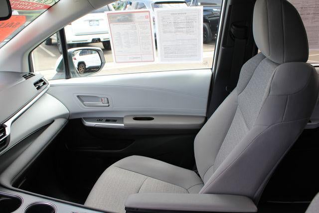 2026 Toyota Sienna LE 8 Passenger