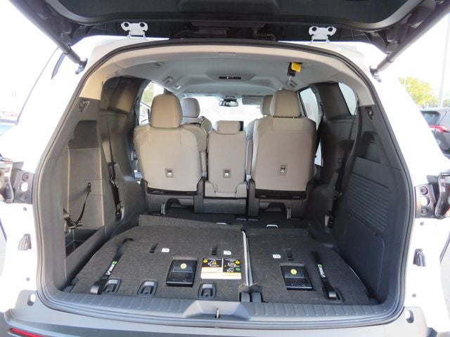 2026 Toyota SIENNA LE LE 8 Passenger