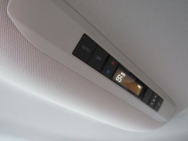 2026 Toyota SIENNA LE LE 8 Passenger