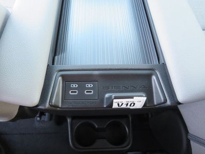 2026 Toyota SIENNA LE LE 8 Passenger