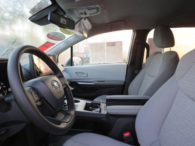 2026 Toyota SIENNA LE LE 8 Passenger