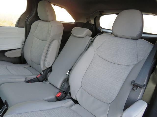 2026 Toyota SIENNA LE LE 8 Passenger