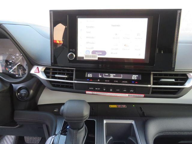 2026 Toyota SIENNA LE LE 8 Passenger