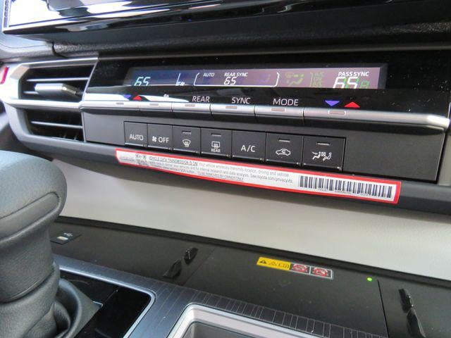 2026 Toyota SIENNA LE LE 8 Passenger