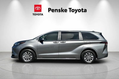 2026 Toyota Sienna LE