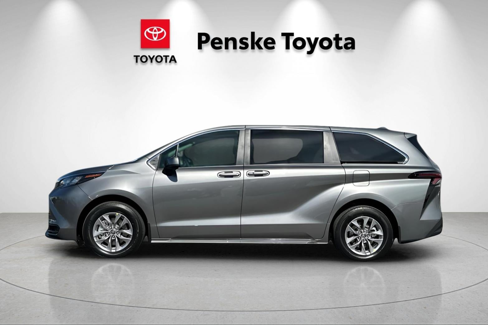 2026 Toyota Sienna LE