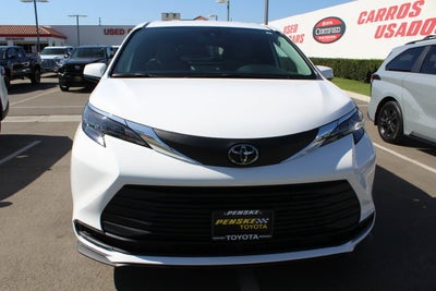 2026 Toyota Sienna LE 8 Passenger