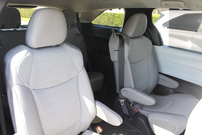 2026 Toyota Sienna LE 8 Passenger