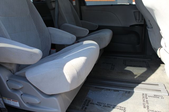 2017 Toyota Sienna LE 8 Passenger