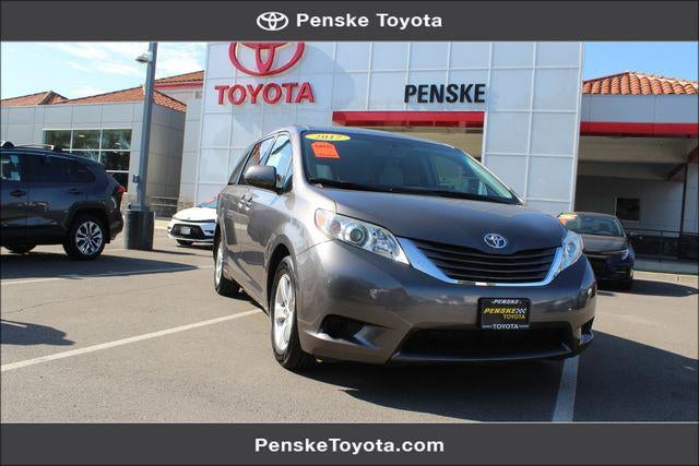 2017 Toyota Sienna LE 8 Passenger