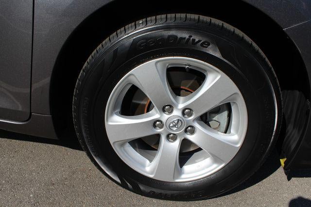 2017 Toyota Sienna LE 8 Passenger