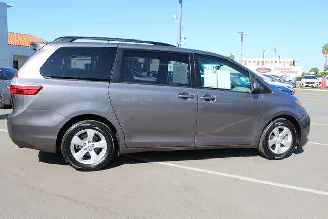 2017 Toyota Sienna LE 8 Passenger
