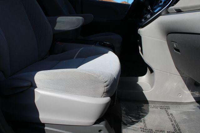 2017 Toyota Sienna LE 8 Passenger