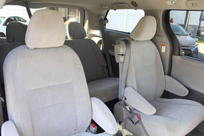 2017 Toyota Sienna LE 8 Passenger
