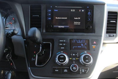 2017 Toyota Sienna LE 8 Passenger