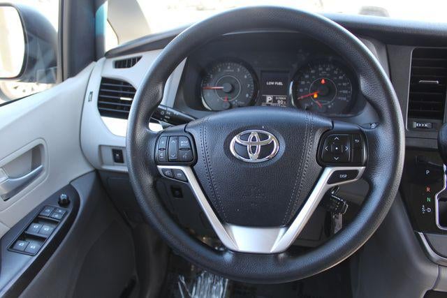 2017 Toyota Sienna LE 8 Passenger