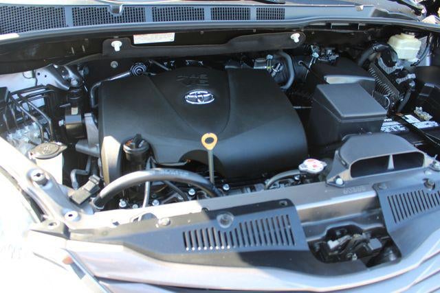 2017 Toyota Sienna LE 8 Passenger