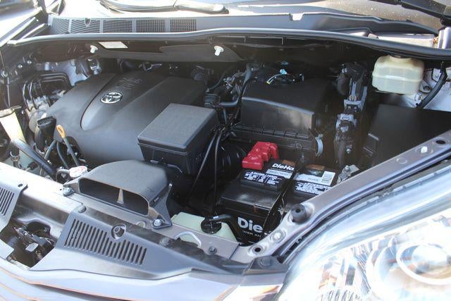 2017 Toyota Sienna LE 8 Passenger
