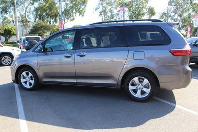 2017 Toyota Sienna LE 8 Passenger