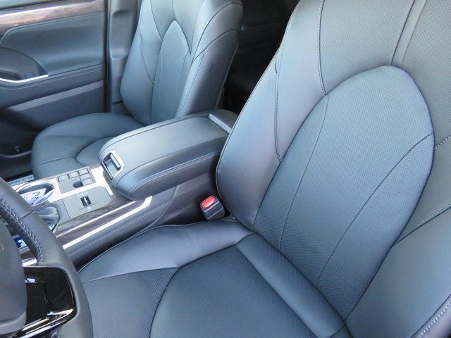 2026 Toyota Highlander Hybrid Hybrid Limited