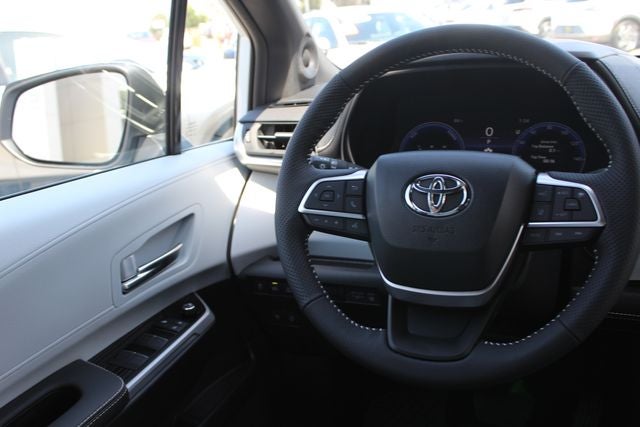 2026 Toyota Sienna XSE 7 Passenger