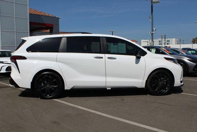 2026 Toyota Sienna XSE 7 Passenger