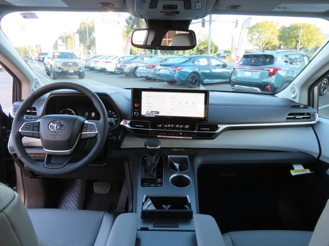 2026 Toyota Sienna XLE