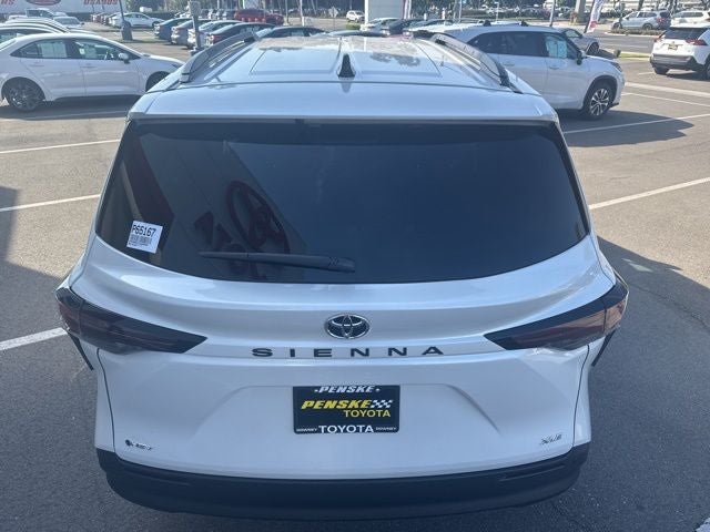 2026 Toyota SIENNA XLE XLE 8 Passenger