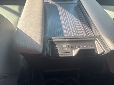 2026 Toyota SIENNA XLE XLE 8 Passenger