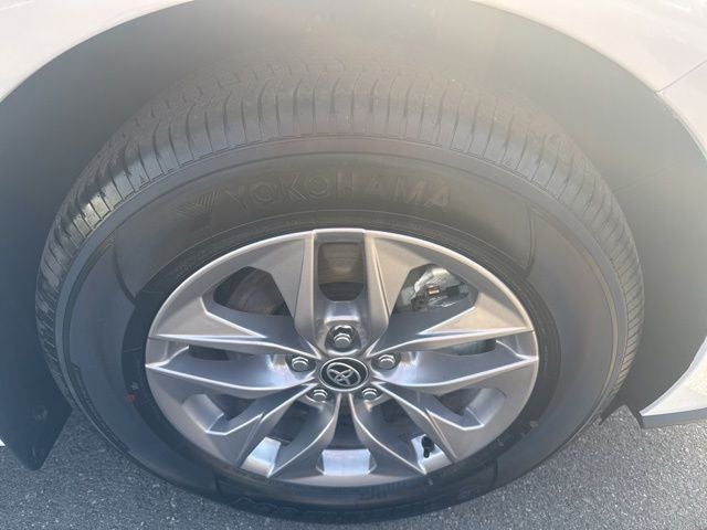 2026 Toyota SIENNA XLE XLE 8 Passenger