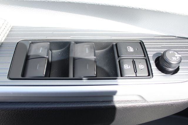 2026 Toyota Sienna XLE 8 Passenger