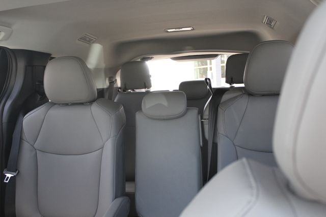 2026 Toyota Sienna XLE 8 Passenger