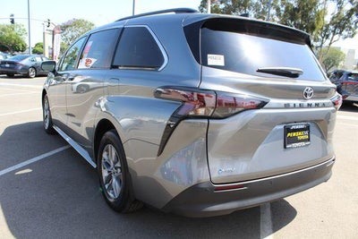 2026 Toyota Sienna XLE 8 Passenger