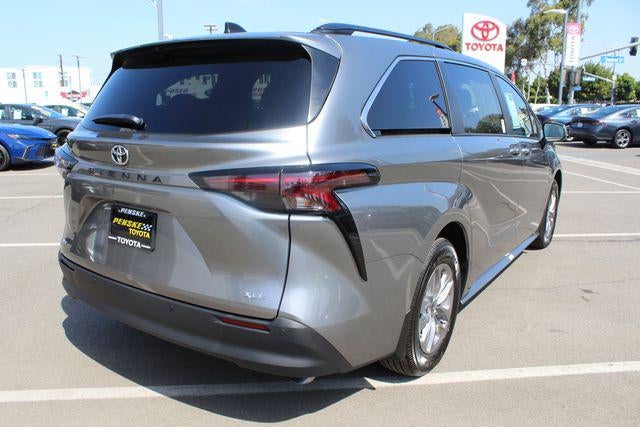 2026 Toyota Sienna XLE 8 Passenger