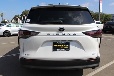 2026 Toyota Sienna XLE 8 Passenger